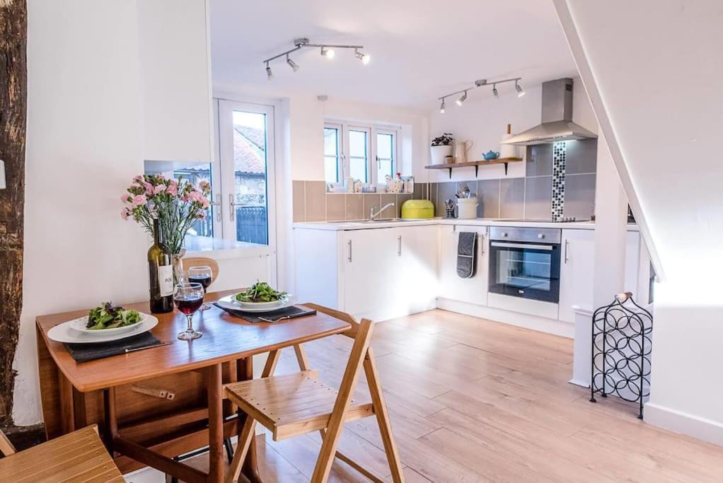 Button Cottage, Wickham Market 외부 사진