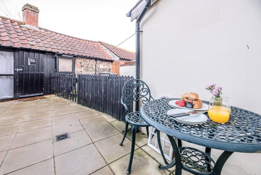 Button Cottage, Wickham Market 외부 사진